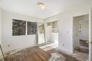 6906 SW Taylors Ferry Rd, Portland, OR 97210 - Photo 18