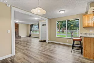 1123 E St, Independence, OR 97351 - Photo 6