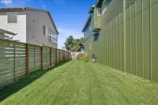424 SW Cliff St, Depoe Bay, OR 97341 - Photo 32
