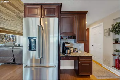 424 SW Cliff St, Depoe Bay, OR 97341 - Photo 16