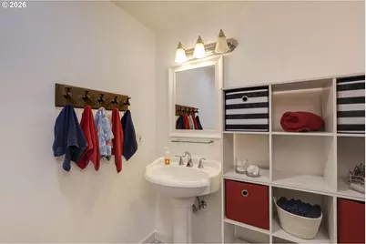 18430 SW Broad Oak Blvd, Aloha, OR 97007 - Photo 16