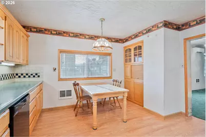 136 SW 3rd Ave, Castle Rock, WA 98611 - Photo 14