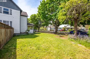 136 SW 3rd Ave, Castle Rock, WA 98611 - Photo 4