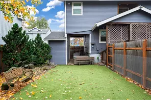 2837 SE 90th Pl, Portland, OR 97266 - Photo 38