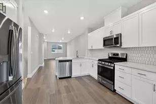 7522 NW Elise Ave, Portland, OR 97229 - Photo 6