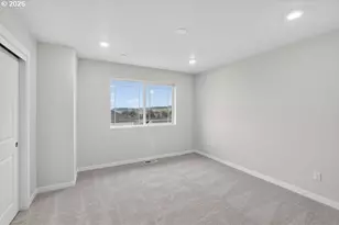 7522 NW Elise Ave, Portland, OR 97229 - Photo 8