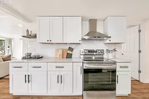 428 W Centennial Blvd, Springfield, OR 97477 - Photo 14