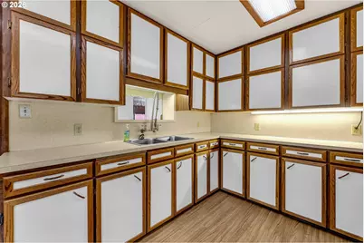 3103 NE 49th St, Vancouver, WA 98663 - Photo 8