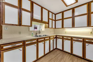 3103 NE 49th St, Vancouver, WA 98663 - Photo 8