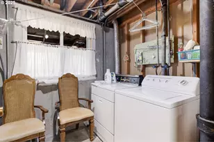 3027 SW Illinois St, Portland, OR 97239 - Photo 32