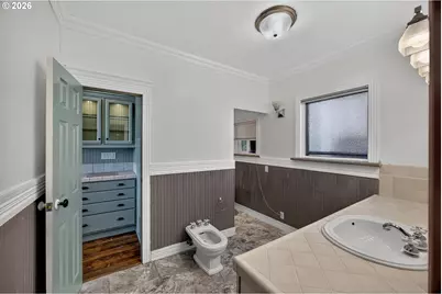 246 E Main St, Coquille, OR 97423 - Photo 24