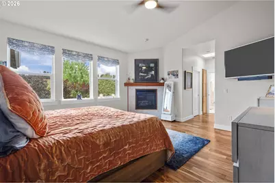 447 NW Mt Mazama St, McMinnville, OR 97128 - Photo 18