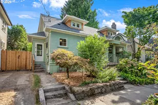 2714 NE Everett St, Portland, OR 97232 - Photo 2