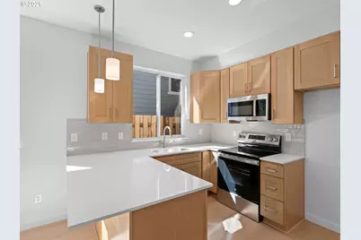 2260 NE 207th Pl, Fairview, OR 97024 - Photo 6