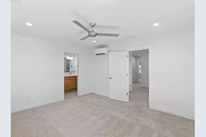 2260 NE 207th Pl, Fairview, OR 97024 - Photo 16