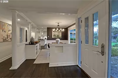 8725 SW White Pine Ln, Portland, OR 97225 - Photo 4