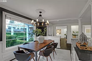 8725 SW White Pine Ln, Portland, OR 97225 - Photo 10