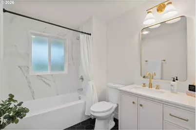 570 NW Birdsdale Ave, Gresham, OR 97030 - Photo 18
