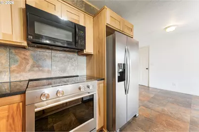 1310 W Quinalt St, Springfield, OR 97477 - Photo 16