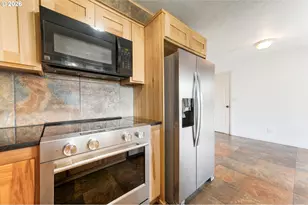 1310 W Quinalt St, Springfield, OR 97477 - Photo 16