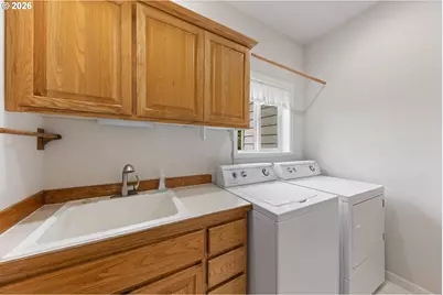 310 NW Foxglove St, Dallas, OR 97338 - Photo 26
