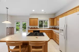 310 NW Foxglove St, Dallas, OR 97338 - Photo 14