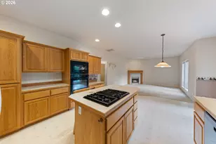 310 NW Foxglove St, Dallas, OR 97338 - Photo 16