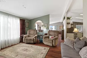 2120 Robins Ln SE, Salem, OR 97306 - Photo 14