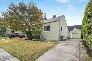 4914 Northeast Pacific Street, Portland, OR 97213 - Photo 2