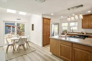 4914 Northeast Pacific Street, Portland, OR 97213 - Photo 14