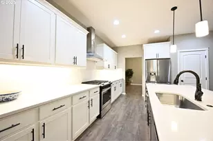 2332 Veneta Ave S, Salem, OR 97306 - Photo 8