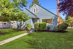 8845 NE Broadway, Portland, OR 97220 - Photo 2