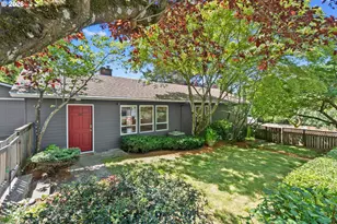620 SW Orchid St, Portland, OR 97219 - Photo 2