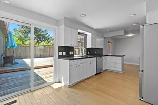 620 SW Orchid St, Portland, OR 97219 - Photo 18