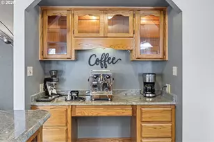 1495 SE Parkwood Dr, Roseburg, OR 97470 - Photo 8