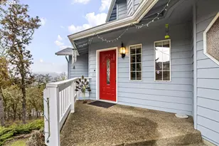 1495 SE Parkwood Dr, Roseburg, OR 97470 - Photo 2