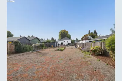 555 SE Cedar St, Hillsboro, OR 97123 - Photo 36