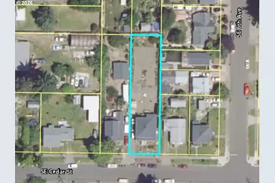 555 SE Cedar St, Hillsboro, OR 97123 - Photo 14