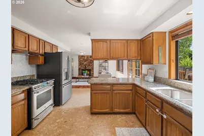 20932 SW Winema Dr, Tualatin, OR 97062 - Photo 10