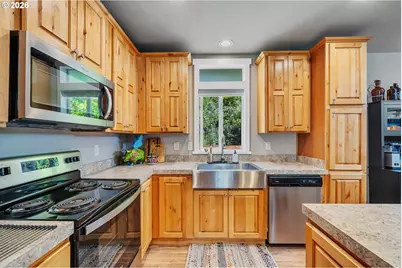 6940 Seattle Ave, Bay City, OR 97107 - Photo 8