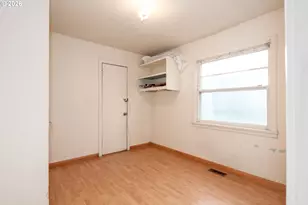 4425 NE 42nd Ave, Portland, OR 97218 - Photo 10