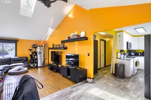 7817 SE Strawberry Ln, Milwaukie, OR 97267 - Photo 4