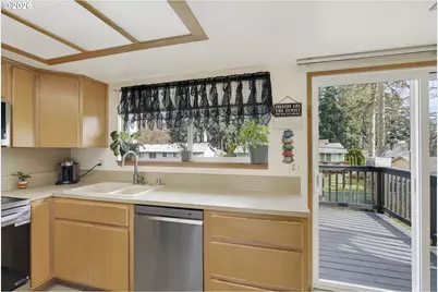 709 NE 151st Ave, Vancouver, WA 98684 - Photo 12