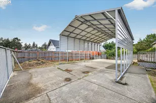 1300 Sanford St, Coos Bay, OR 97420 - Photo 8