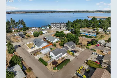 1300 Sanford St, Coos Bay, OR 97420 - Photo 2