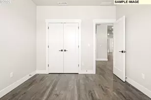2201 E Juniper Cir, La Center, WA 98629 - Photo 2