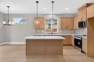 2201 E Juniper Cir, La Center, WA 98629 - Photo 16
