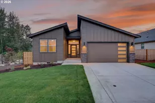 2201 E Juniper Cir, La Center, WA 98629 - Photo 2