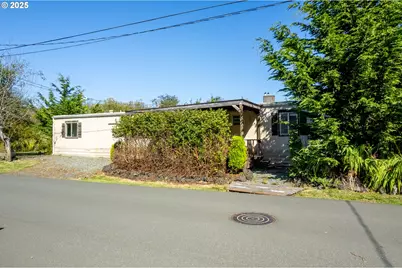 503 S 6th Ave, Rockaway Beach, OR 97136 - Photo 14