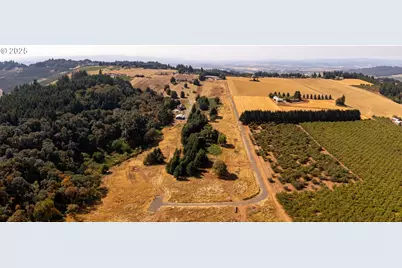 13 Franquette, Amity, OR 97101 - Photo 32